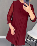 Elżbieta | Elegancka czarna sukienka z plisowanym przodem